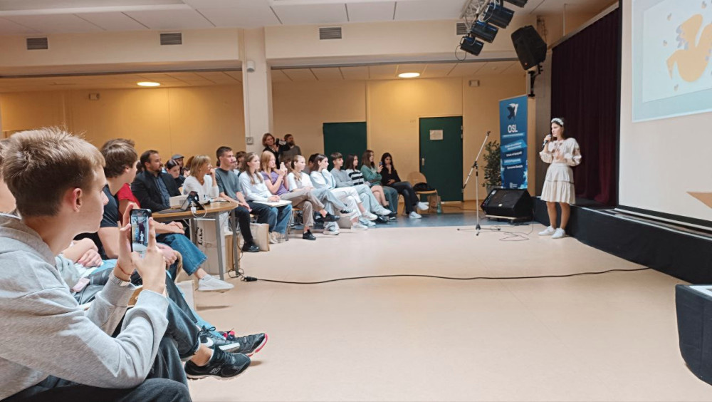 1640 image for slide