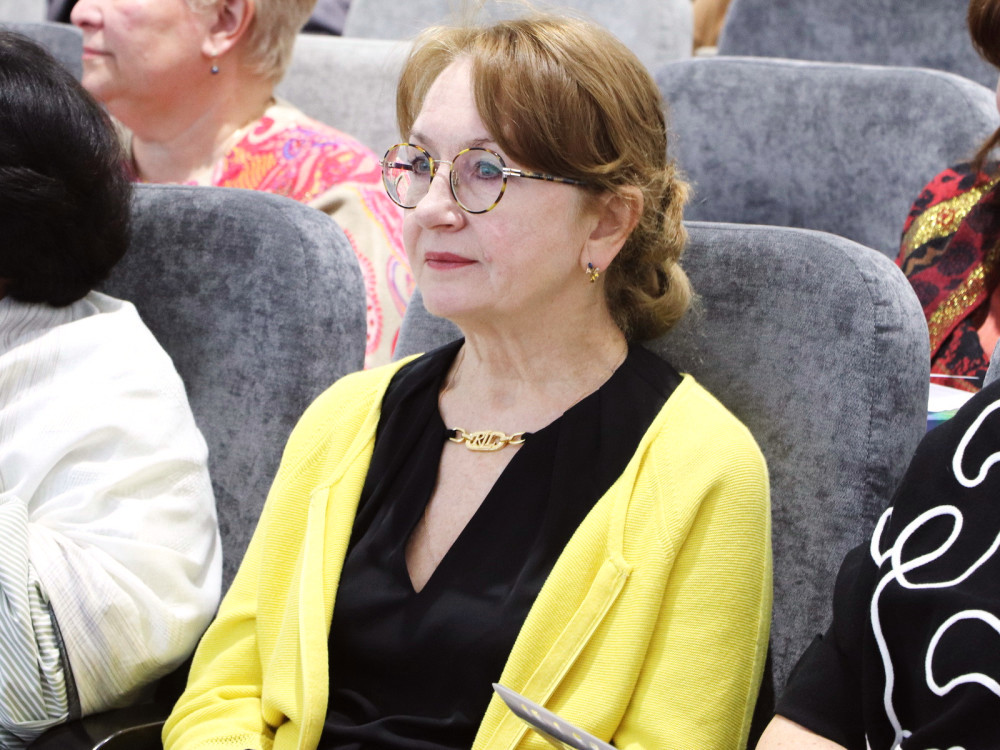 2136 image for slide