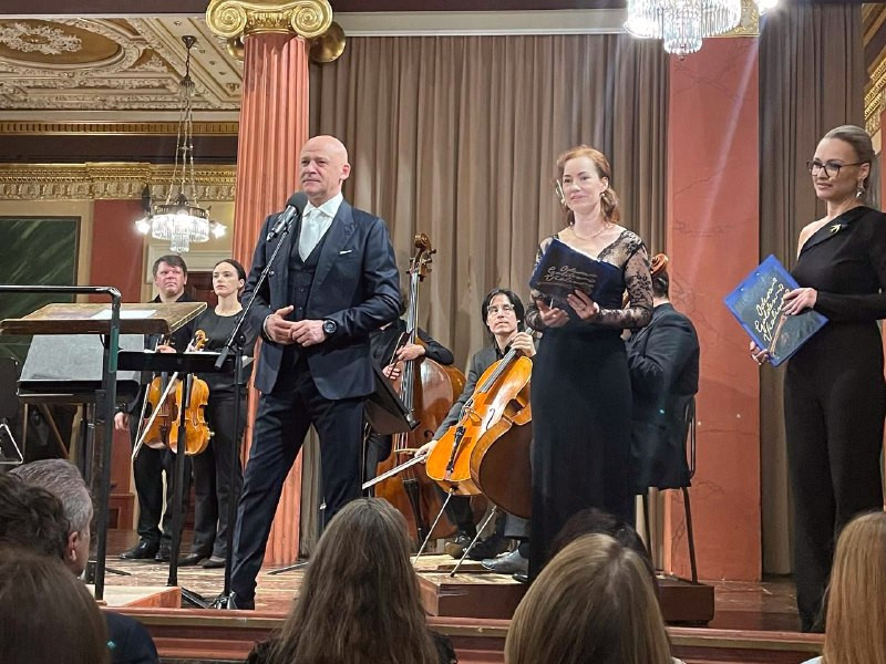 2353 image for slide