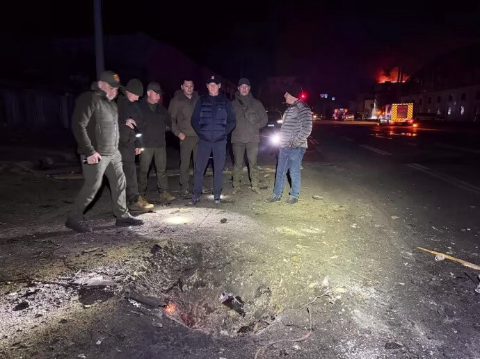 3233 image for slide