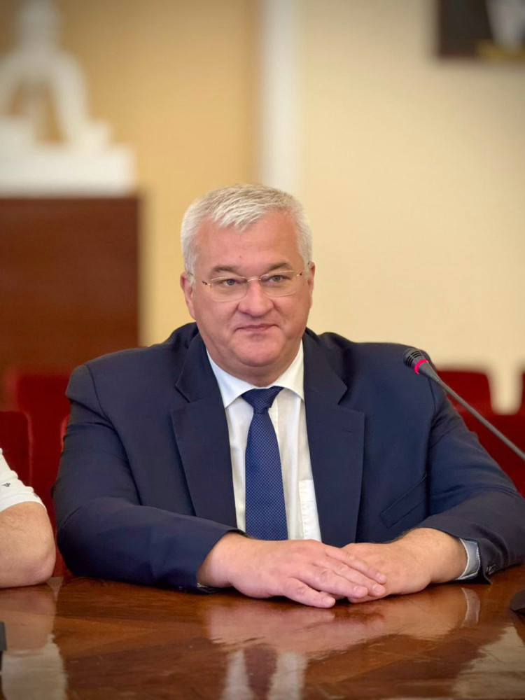 4275 image for slide