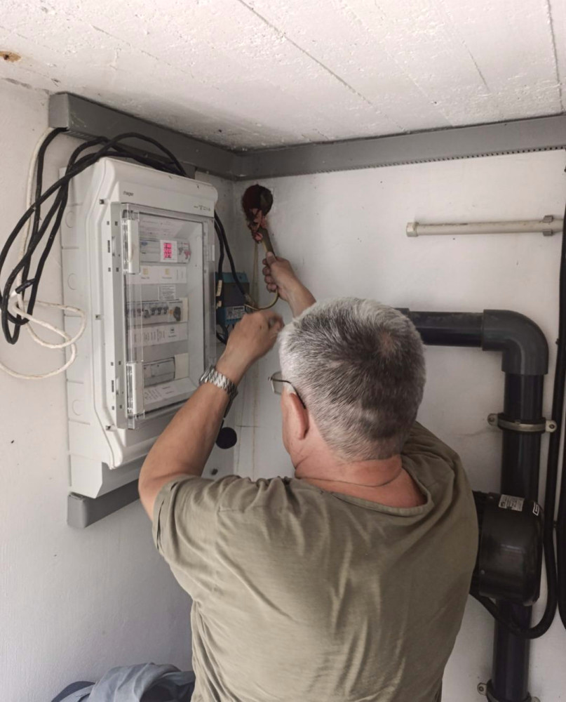 4569 image for slide