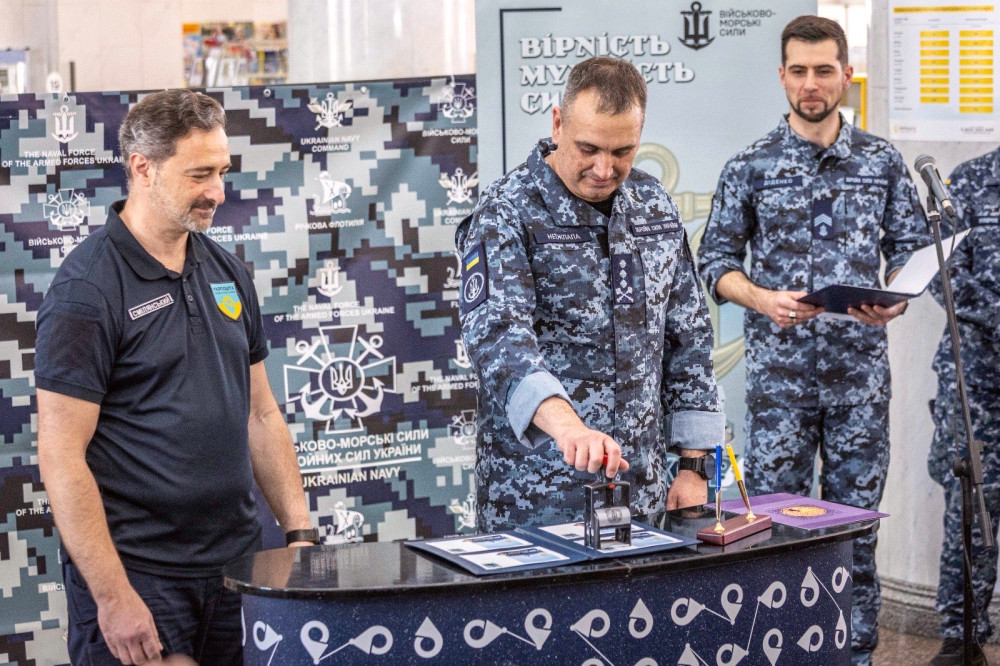 4872 image for slide