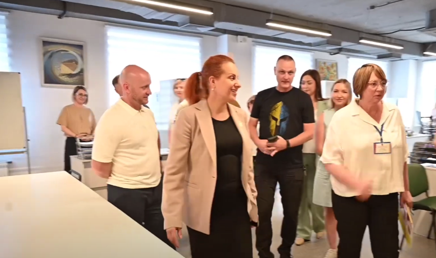 5372 image for slide