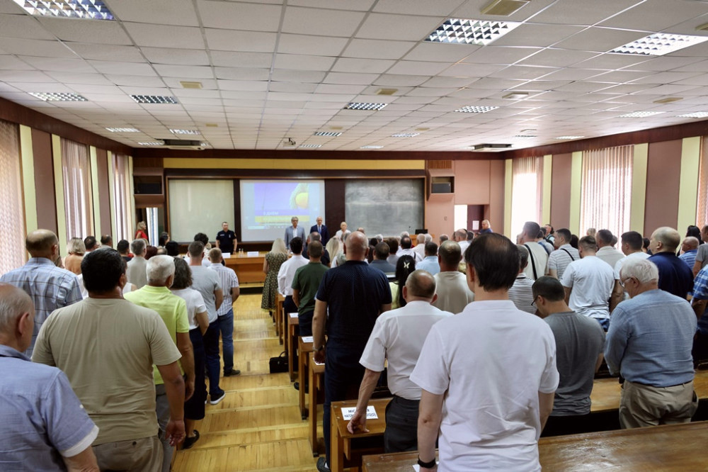 5704 image for slide