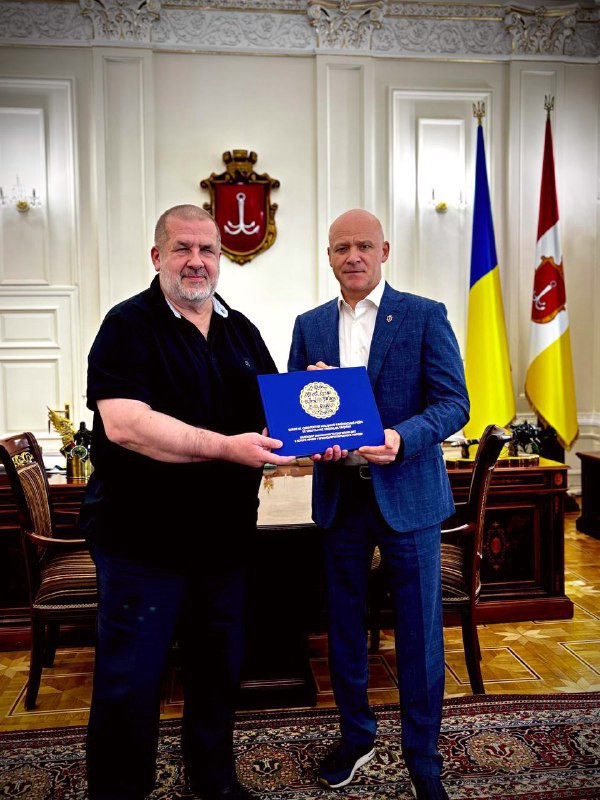 5748 image for slide