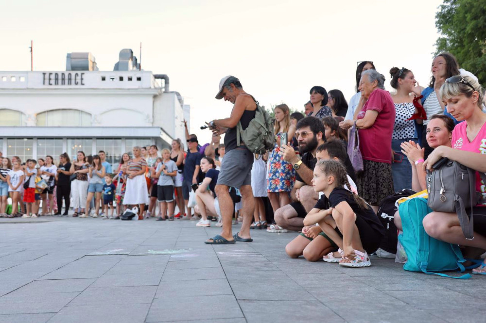 5829 image for slide