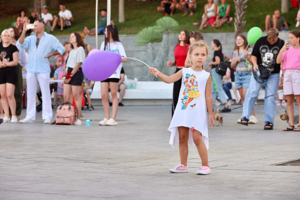 5831 image for slide