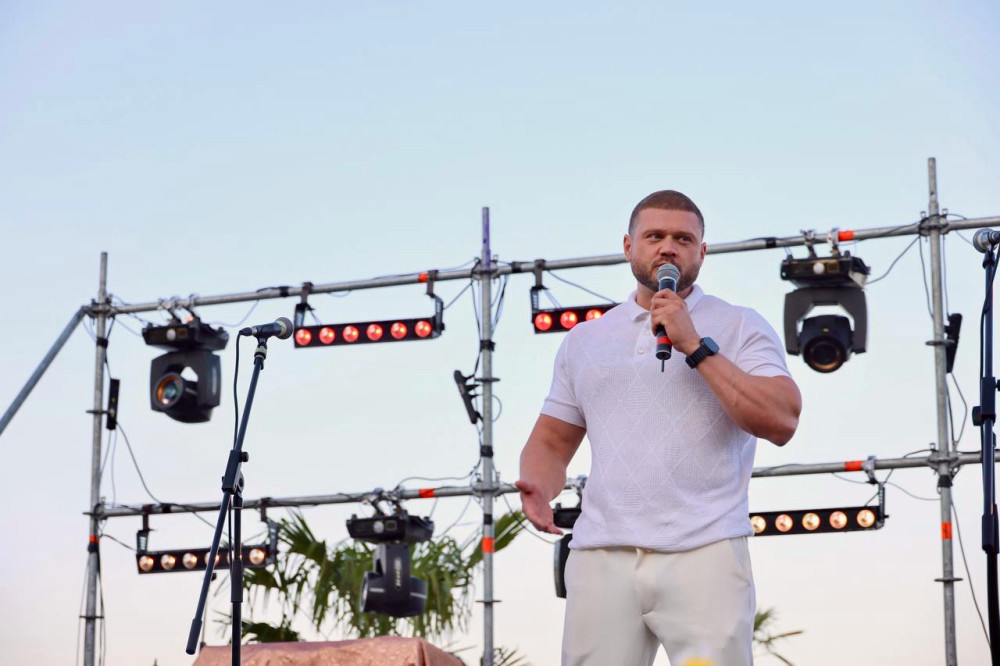 5833 image for slide