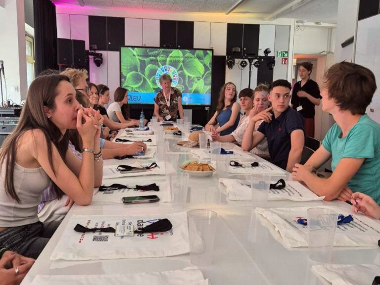 5880 image for slide