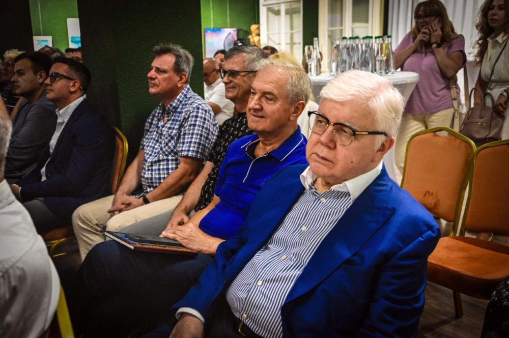 6232 image for slide