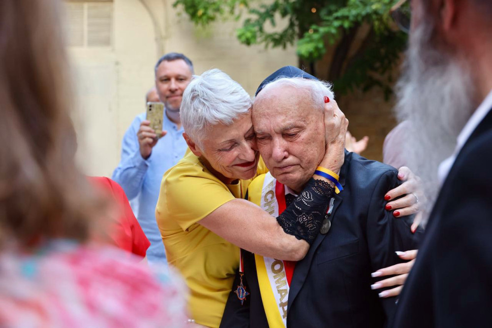 6328 image for slide