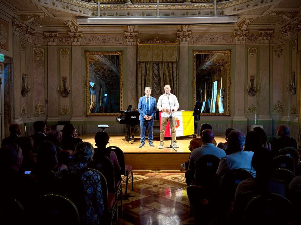 6405 image for slide