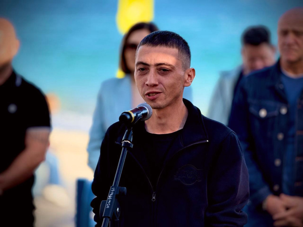 6976 image for slide