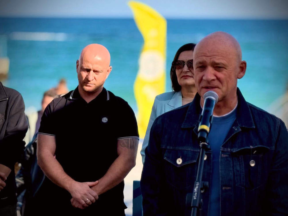 7000 image for slide