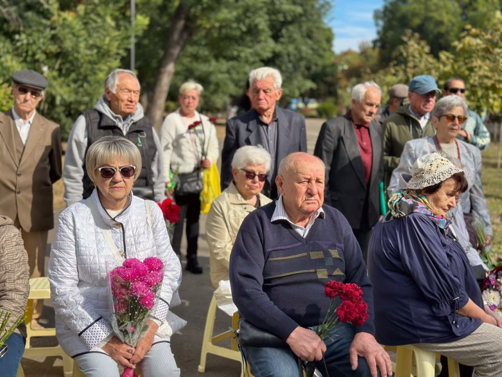 7052 image for slide