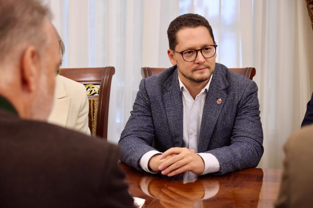 7319 image for slide